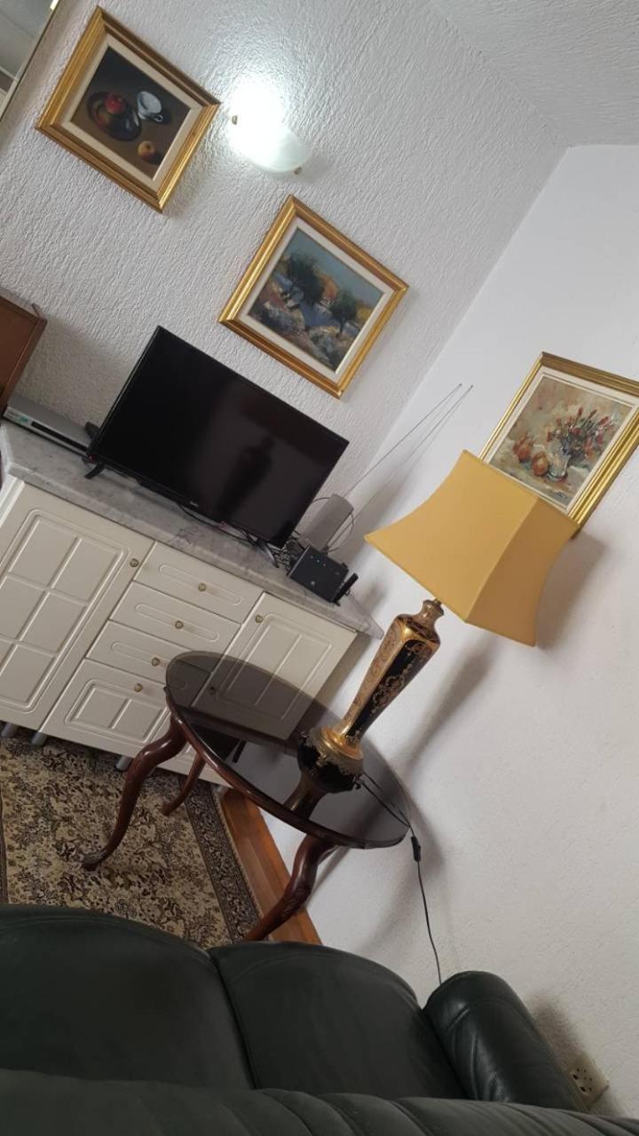 Apartment Sara Pirovac Extérieur photo