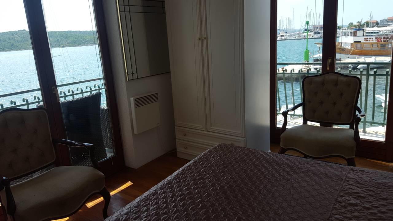 Apartment Sara Pirovac Extérieur photo