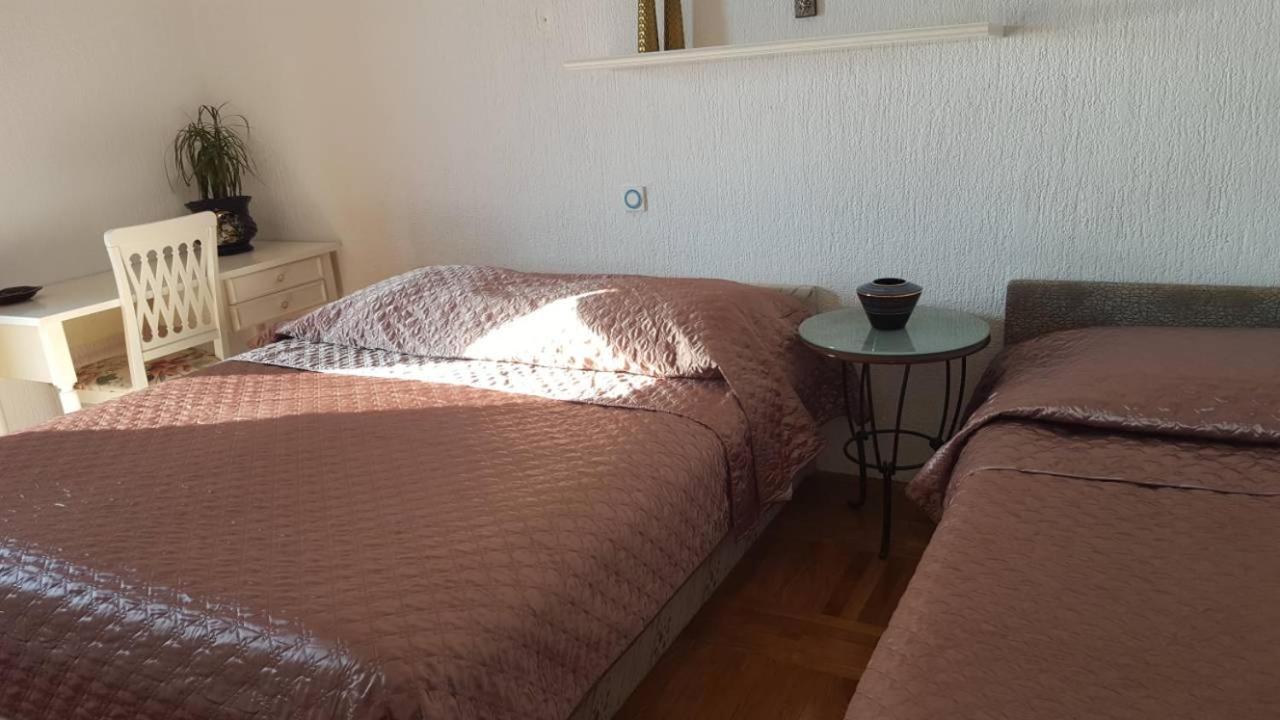 Apartment Sara Pirovac Extérieur photo